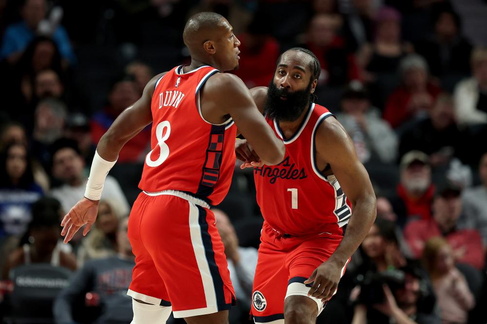 更是全队防 更是全队防