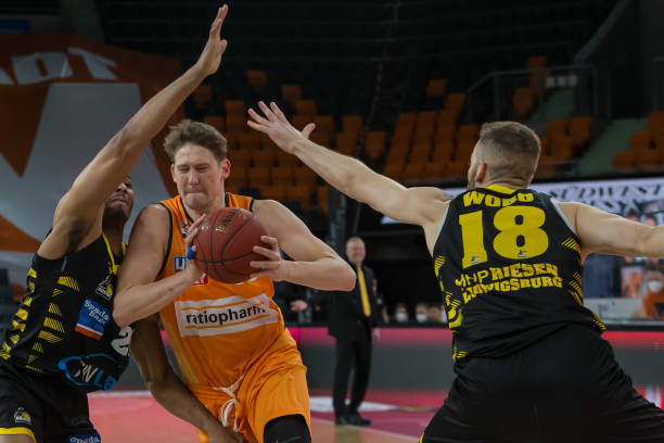 其经纪团队 其经纪团队