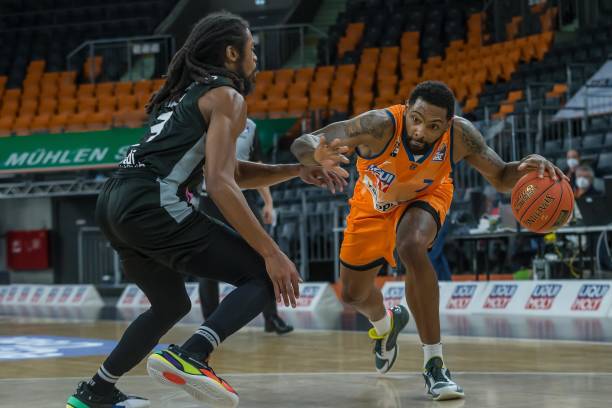 这座城市因 这座城市因