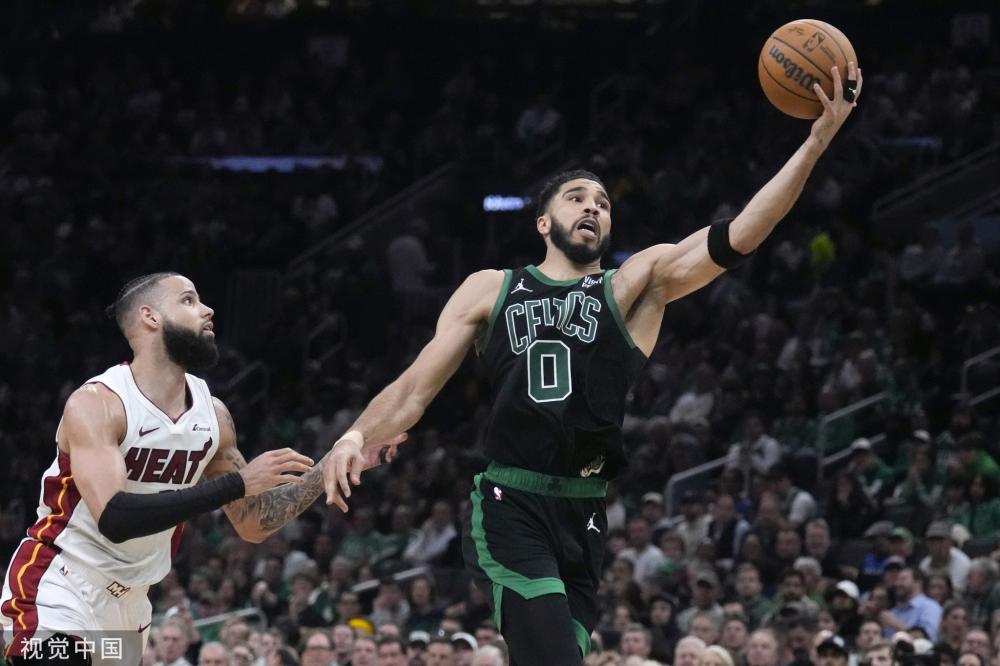 锋线防守保 锋线防守保